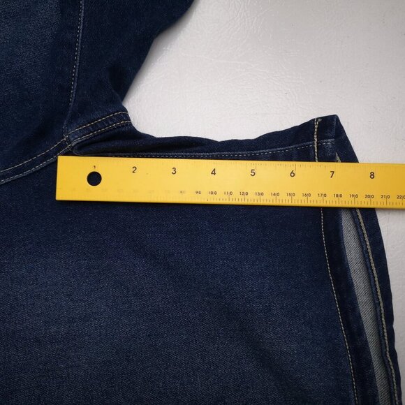 Parasuco Ladies Size 14 Medium Wash Straight Legs Denim Shorts - Picture 13 of 13